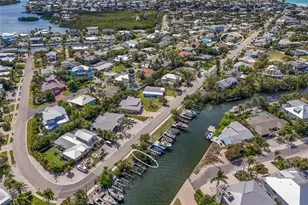 221 85th St, Holmes Beach, FL 34217 - Photo 7