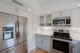 221 85th St, Holmes Beach, FL 34217 - Photo 15