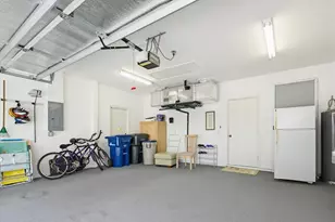 831 Chalmers Dr, Venice, FL 34293 - Photo 31