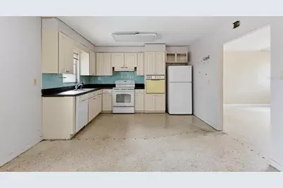 3316 Jolson Drive, Sarasota, FL 34237 - Photo 9