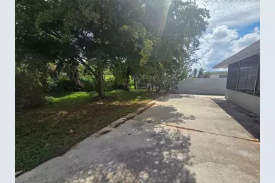 3101 Bispham Road, Sarasota, FL 34231 - Photo 15