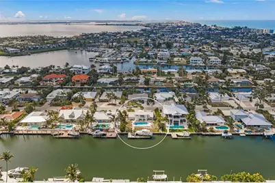 512 67th Street, Holmes Beach, FL 34217 - Photo 3