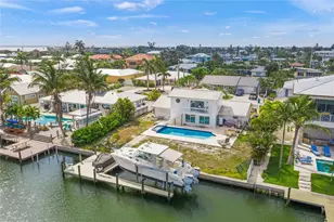512 67th St, Holmes Beach, FL 34217 - Photo 7