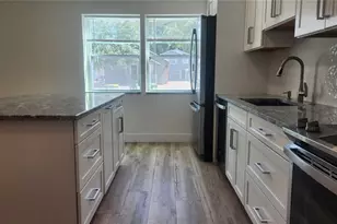 2117 5th St, Sarasota, FL 34237 - Photo 13