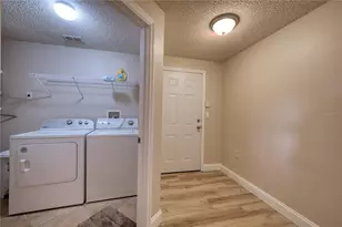 5551 Bentgrass Dr, Sarasota, FL 34235 - Photo 29