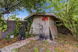 5727 11th St E, Bradenton, FL 34203 - Photo 35