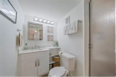 100 Sands Point Road #225, Longboat Key, FL 34228 - Photo 9