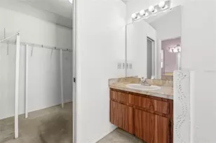 6909 9th Ct E, Sarasota, FL 34243 - Photo 25