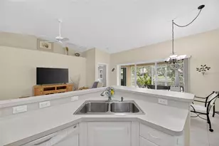 216 51st St Cir E, Palmetto, FL 34221 - Photo 9