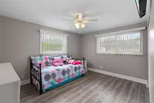15437 Bedford Cir W, Clearwater, FL 33764 - Photo 19