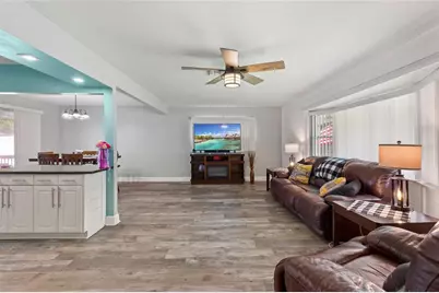 15437 Bedford Circle W, Clearwater, FL 33764 - Photo 5