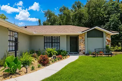 6104 26th Avenue E, Bradenton, FL 34208 - Photo 1