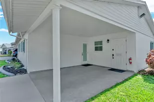 5996 Hibiscus Dr, Bradenton, FL 34207 - Photo 5