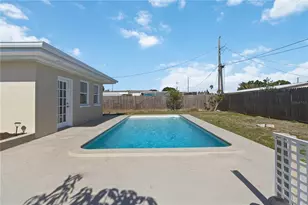 3170 Eden Mills Dr, Sarasota, FL 34237 - Photo 31