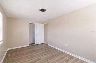 3170 Eden Mills Dr, Sarasota, FL 34237 - Photo 17