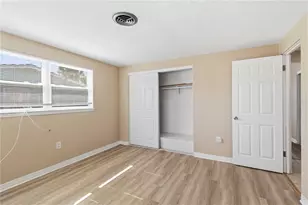 3170 Eden Mills Dr, Sarasota, FL 34237 - Photo 19
