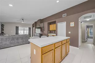 7601 Merchantville Cir, Zephyrhills, FL 33540 - Photo 15