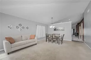 7601 Merchantville Cir, Zephyrhills, FL 33540 - Photo 9