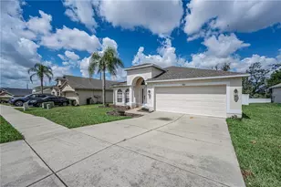 7601 Merchantville Cir, Zephyrhills, FL 33540 - Photo 3