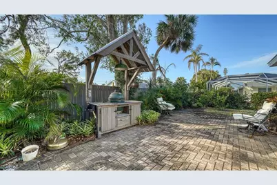 2291 Pine View Circle, Sarasota, FL 34231 - Photo 17