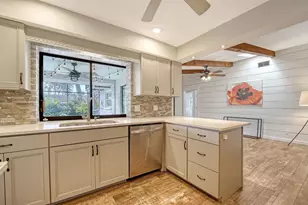 2291 Pine View Cir, Sarasota, FL 34231 - Photo 5