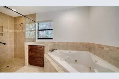 2291 Pine View Circle, Sarasota, FL 34231 - Photo 11