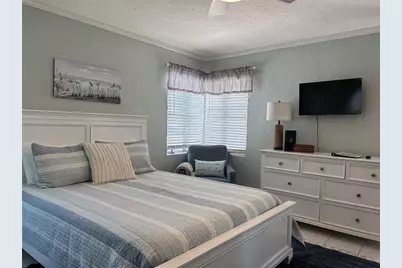 170 Roosevelt Drive #8, Sarasota, FL 34236 - Photo 11