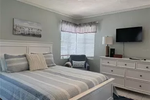 170 Roosevelt Dr, Sarasota, FL 34236 - Photo 11