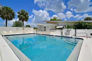 170 Roosevelt Dr, Sarasota, FL 34236 - Photo 13