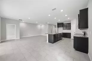5719 Woodland Sage Dr, Sarasota, FL 34238 - Photo 11