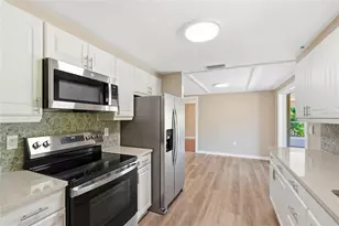 5984 Diana Rd, Venice, FL 34293 - Photo 15