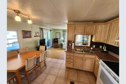 808 53rd Avenue E #27, Bradenton, FL 34203 - Photo 3