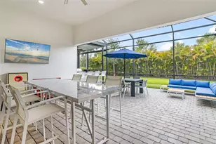 825 Seascape Pl, Sarasota, FL 34240 - Photo 39
