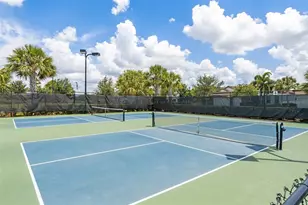 825 Seascape Pl, Sarasota, FL 34240 - Photo 71
