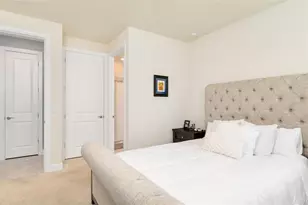 825 Seascape Pl, Sarasota, FL 34240 - Photo 19