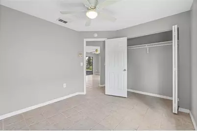 7807 38th Court E, Sarasota, FL 34243 - Photo 35