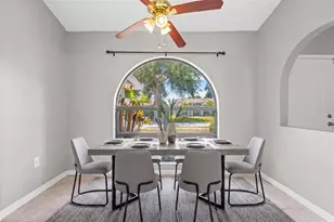 7807 38th Ct E, Sarasota, FL 34243 - Photo 21