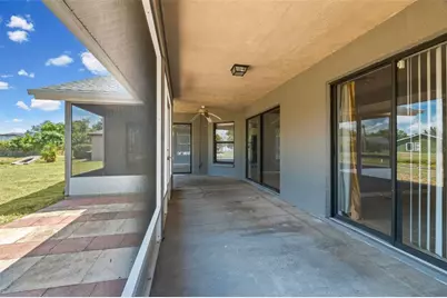 7807 38th Court E, Sarasota, FL 34243 - Photo 41