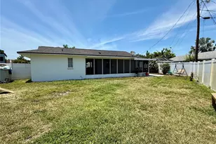 3607 Cambridge Dr W, Bradenton, FL 34205 - Photo 25