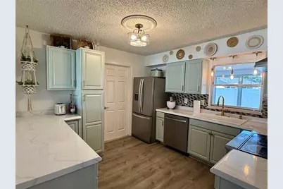 3607 Cambridge Dr W, Bradenton, FL 34205 - Photo 5