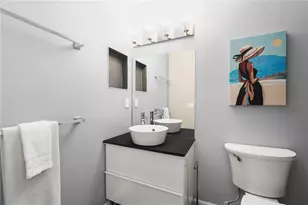 2746 Orchid Oaks Dr, Sarasota, FL 34239 - Photo 27