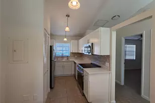 2926 63rd St W, Bradenton, FL 34209 - Photo 7