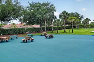 915 Fairwaycove Ln, Bradenton, FL 34212 - Photo 57