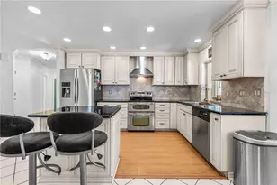 4233 Boswell Pl, Sarasota, FL 34241 - Photo 15