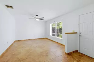 2777 Dueby St, Sarasota, FL 34231 - Photo 9