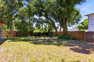 2777 Dueby St, Sarasota, FL 34231 - Photo 31