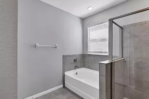 17605 Cantarina Cove, Bradenton, FL 34211 - Photo 23