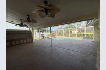 4622 Meadowview Circle, Sarasota, FL 34233 - Photo 3