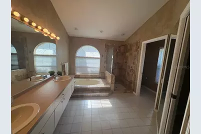 4622 Meadowview Circle, Sarasota, FL 34233 - Photo 7