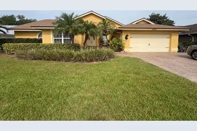 4622 Meadowview Circle, Sarasota, FL 34233 - Photo 1